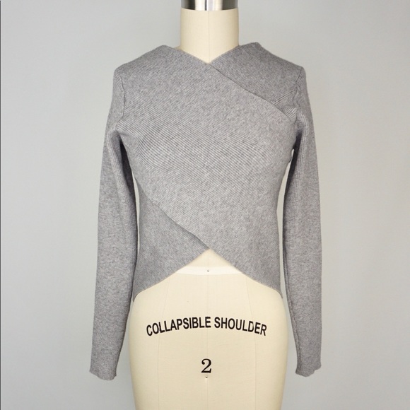 Cropped Ribbed Knit Top - Picture 4 of 7